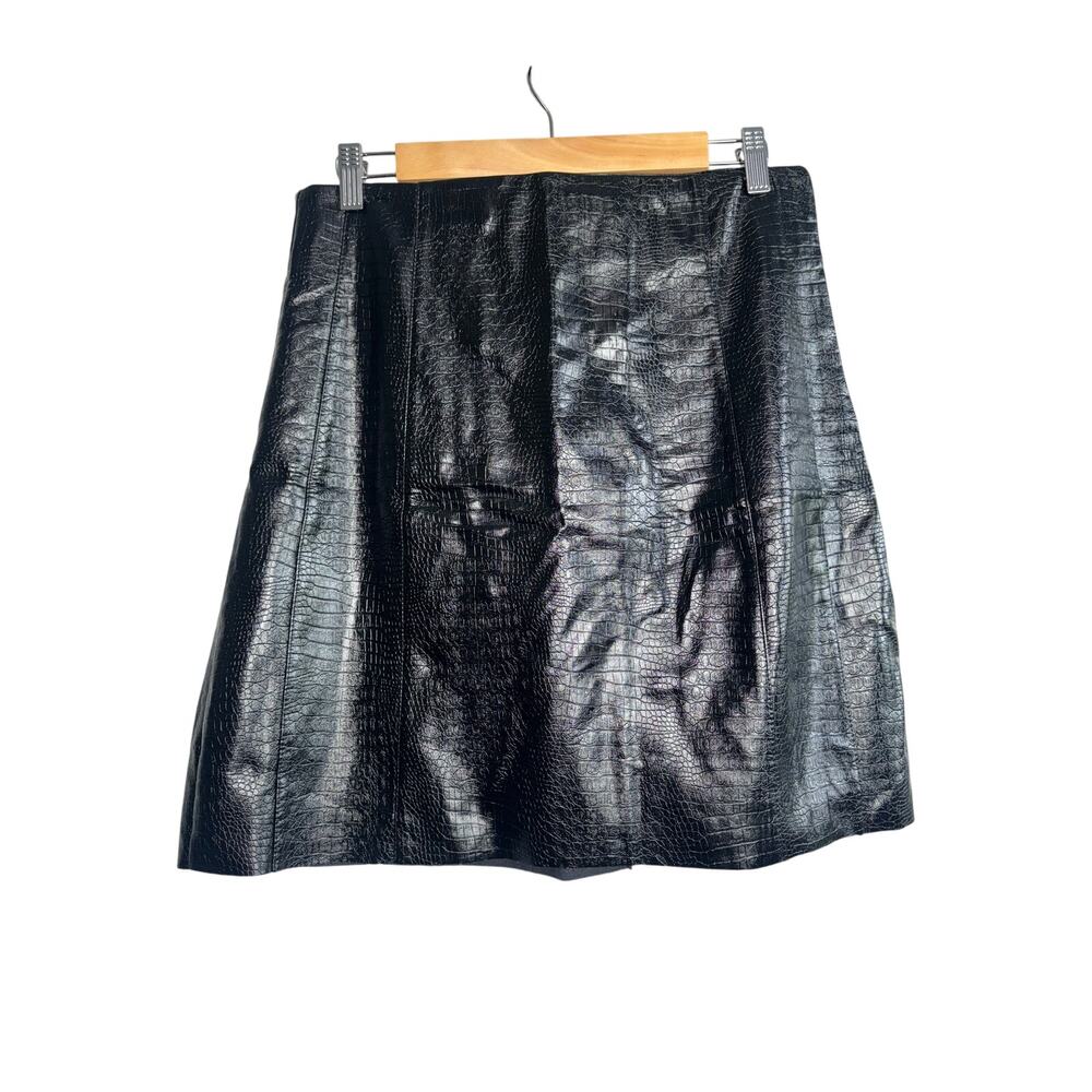 HYFVE Black Faux Leather Snap Front Mini Skirt – Size Medium